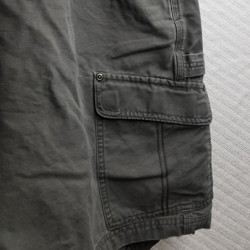 566 - Columbia 40W Carpenter Shorts